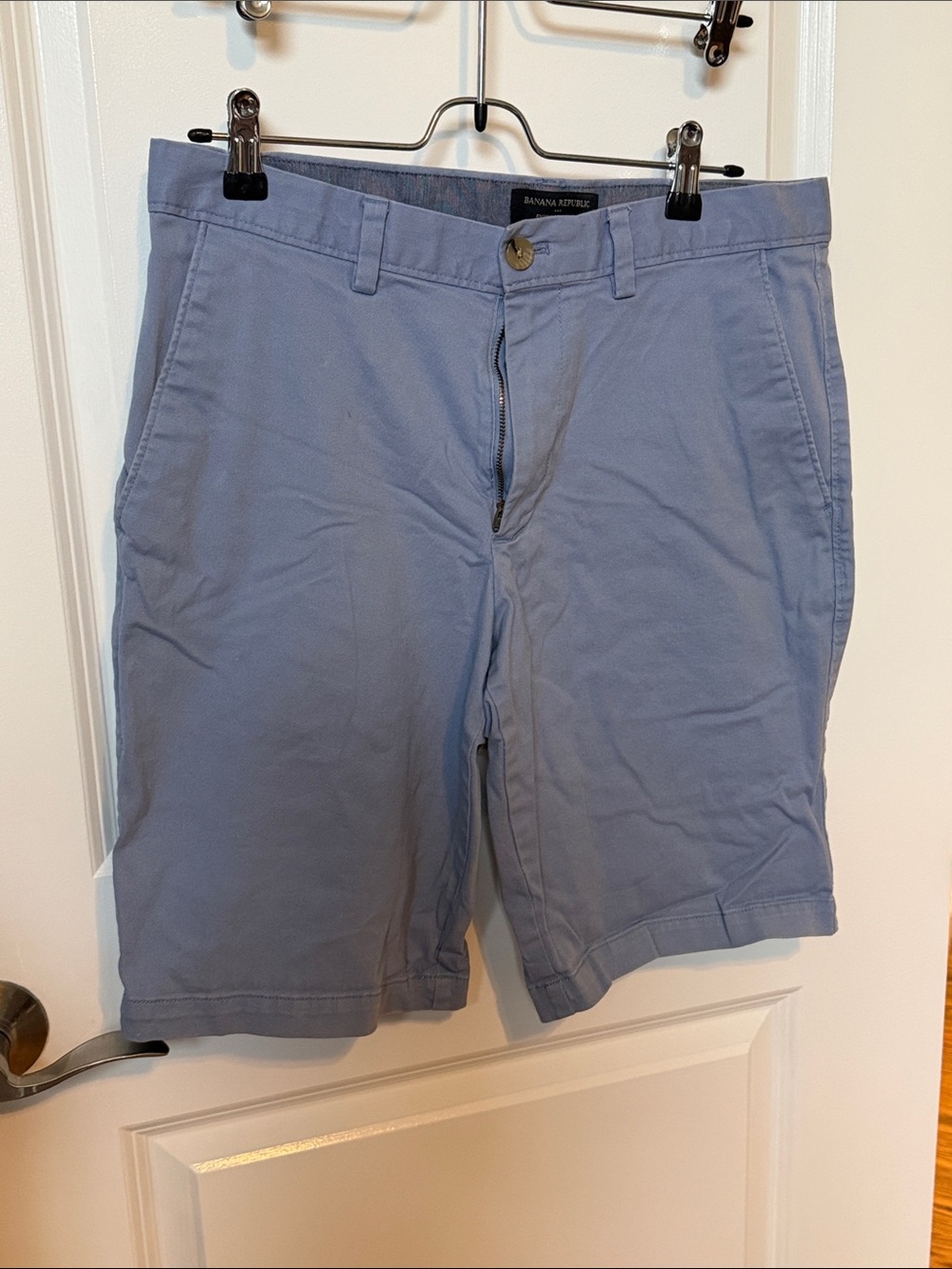 Banana Republic Men’s Light Blue Flat-Front Shorts